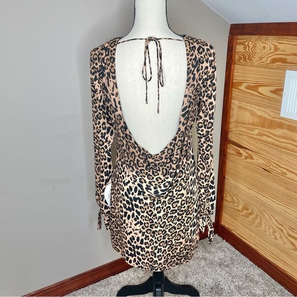 Dress The Population Dahlia Leopard Print Long Sleeve Shift Dress XS NWT - Picture 6 of 16